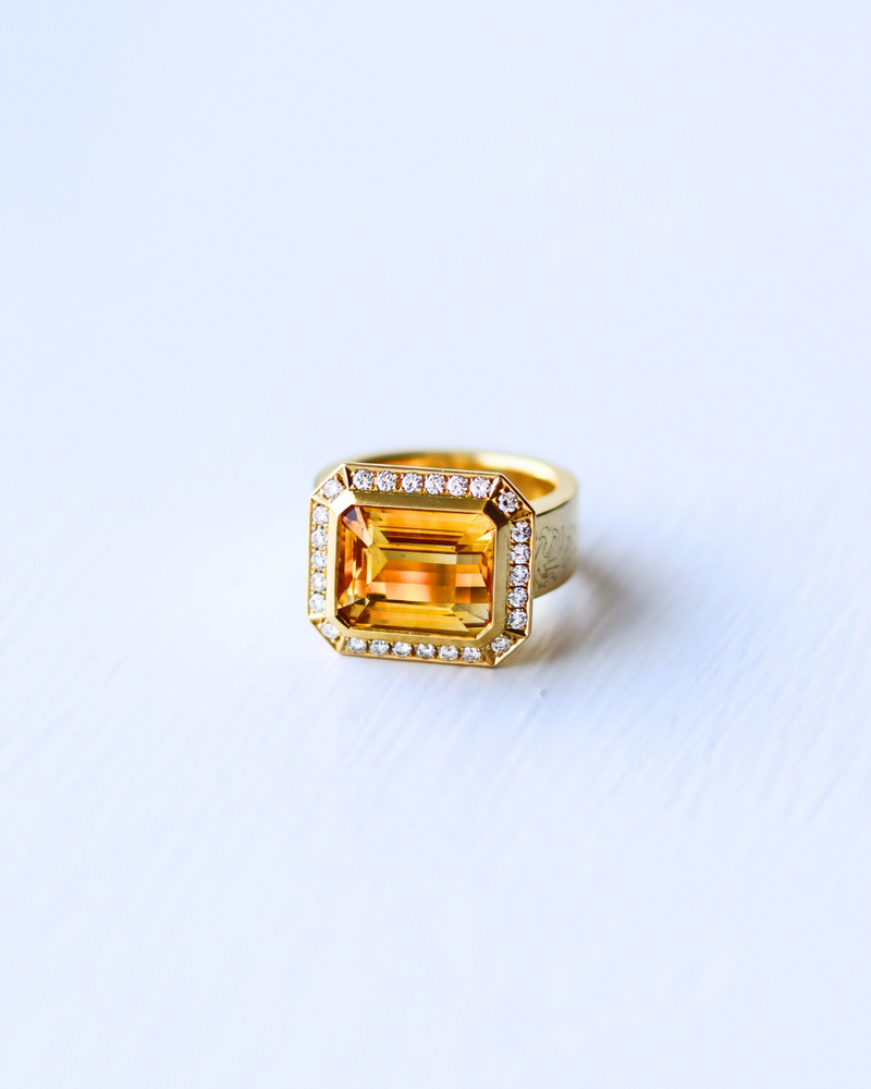 Pre owned Tom Fennell Topaz & Diamond Oblong Ring